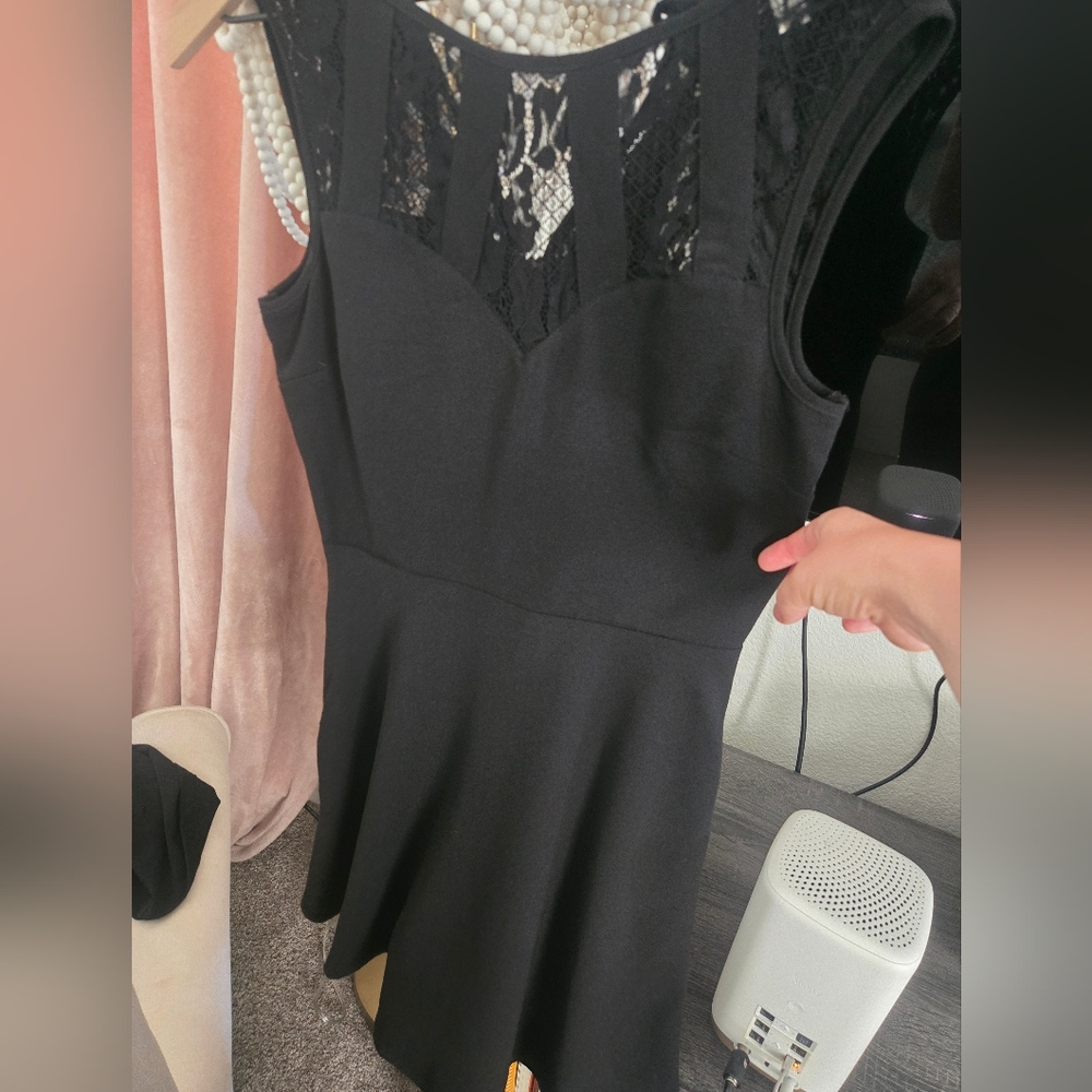Elegant Black Dress with Lace Detail